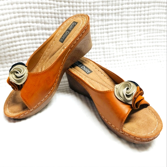 Peep Toe Wedge Slide-On Mule Sandals, Size 7.5 - Picture 6 of 16